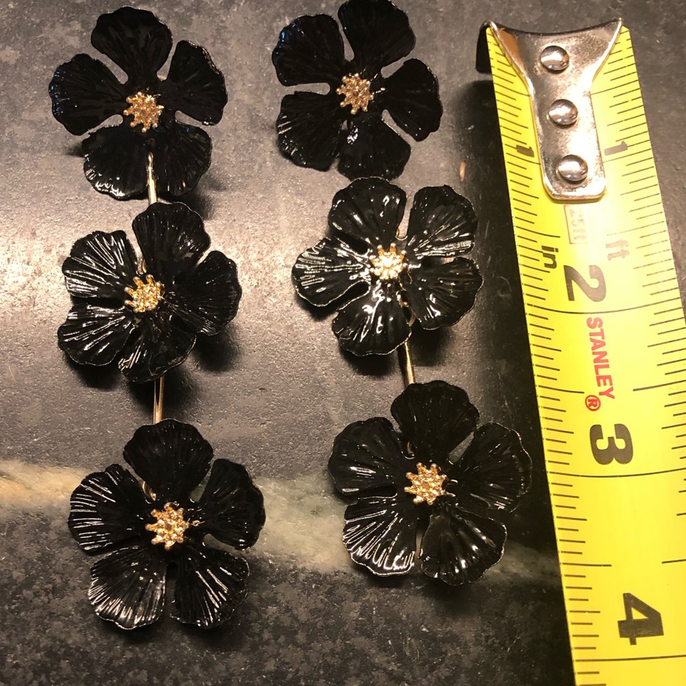 Black flower earrings